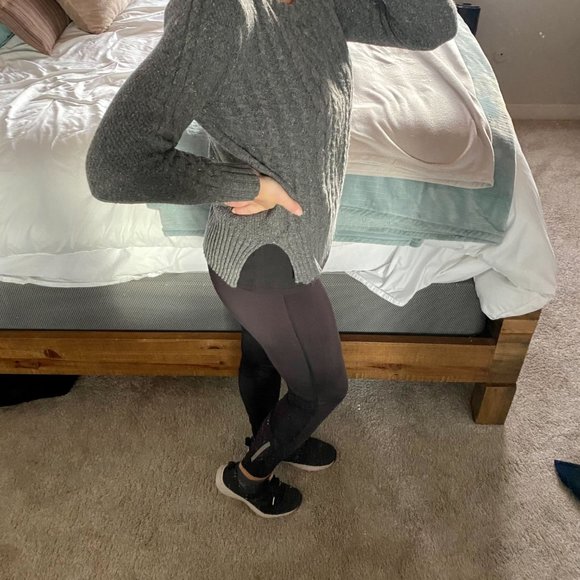 Braided Crew Neck High-Low Sweater (Medium) - Picture 4 of 5